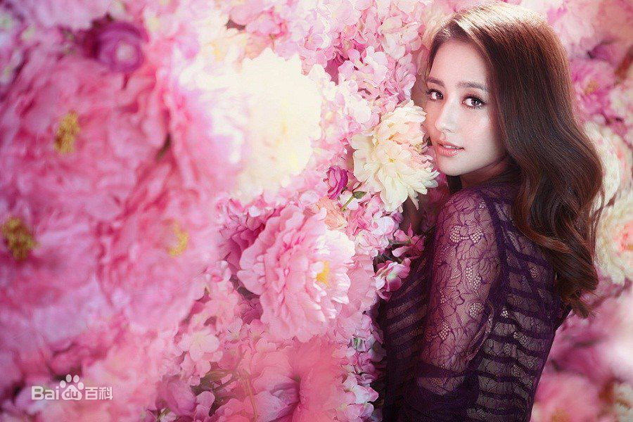 Đồng Lệ Á: Tuyệt sắc Trung Quốc vì sao chấp nhận chồng liên tục có bồ?